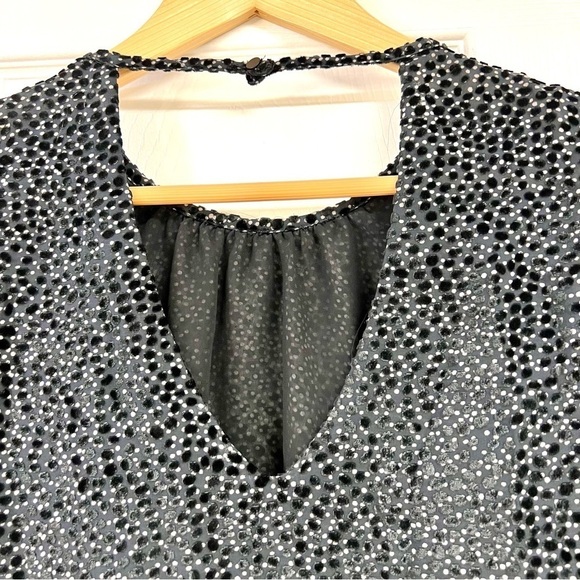 EXPRESS Speckled puffed long sleeves pleasant blouse black white polka dots L - Picture 10 of 11